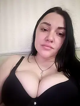 Elsie-Nora online show from April 2, 2026, 7:48 am