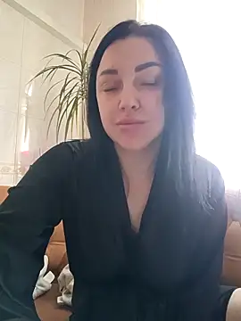 Elsie-Nora online show from March 27, 2026, 10:05 am