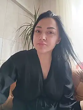 Elsie-Nora online show from July 20, 2026, 8:22 am
