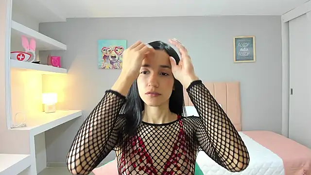 Violetta keller online show from April 17, 2026, 12:52 pm