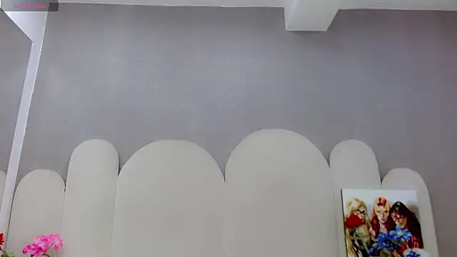 samantha bliss24 online show from March 25, 2026, 7:02 pm