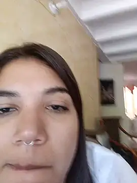 isabellahofmann online show from June 18, 2026, 7:19 pm