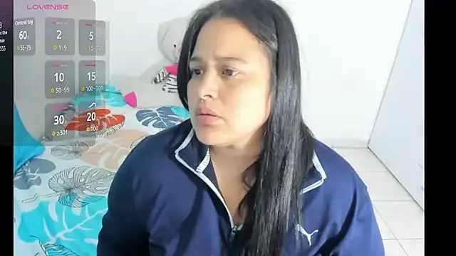 Snapshot of Atenea_19_ chatting on June 18, 2026, 1:04 am Atenea 19 online show from June 18, 2026, 1:04 am