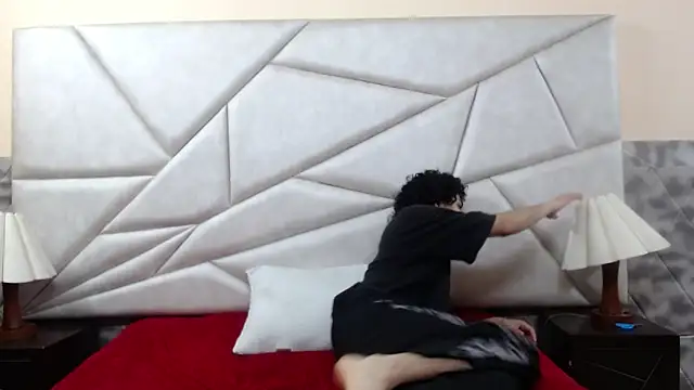 Nyx and Arian online show from April 14, 2026, 1:54 am