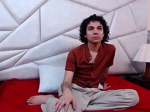 Nyx and Arian online show from April 21, 2026, 1:42 am