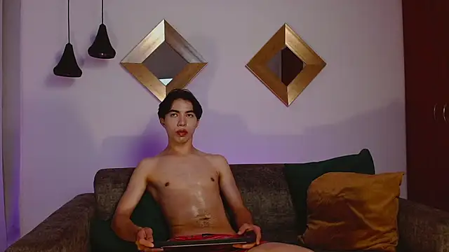 IlyaRomanov online show from April 10, 2026, 11:45 pm