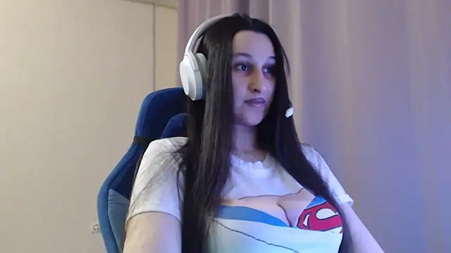 RiffedEye online show from April 15, 2026, 7:58 pm