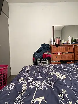 HOTB0Y18 online show from July 16, 2026, 1:02 am