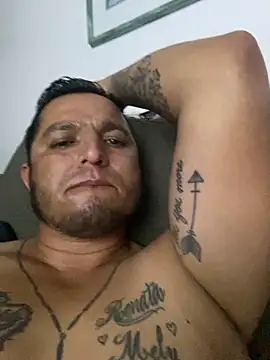 HOTB0Y18 online show from April 6, 2026, 9:21 am