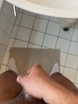 justbatuu online show from April 3, 2026, 2:12 pm