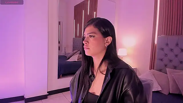 LiaSalvatore online show from March 24, 2026, 12:16 pm