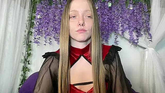 ElfGirlAna online show from July 3, 2026, 2:56 pm
