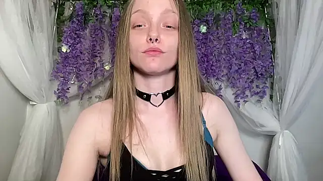 ElfGirlAna online show from July 24, 2026, 2:35 pm