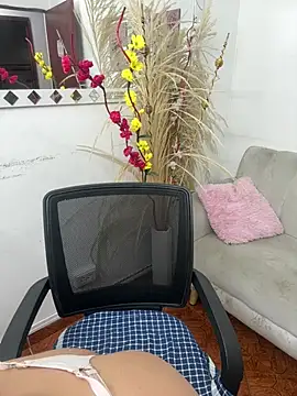 angel rousse01 online show from March 26, 2026, 12:47 pm