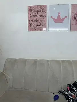 angel rousse01 online show from April 2, 2026, 12:45 pm