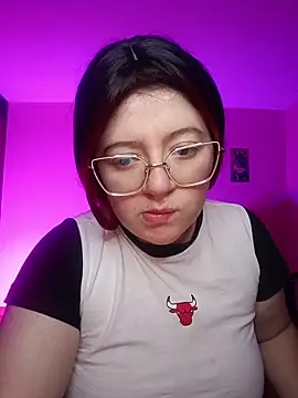 Gigi hart7 online show from June 2, 2026, 3:50 am