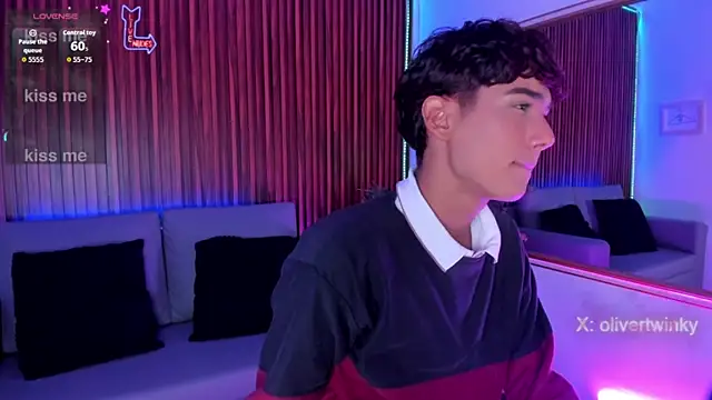 Oliver20   online show from March 24, 2026, 4:12 am