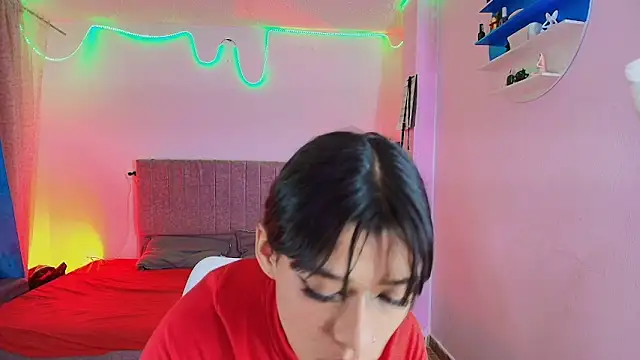 avalustyy online show from March 29, 2026, 7:37 pm