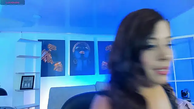 linda norris  online show from April 1, 2026, 7:11 pm