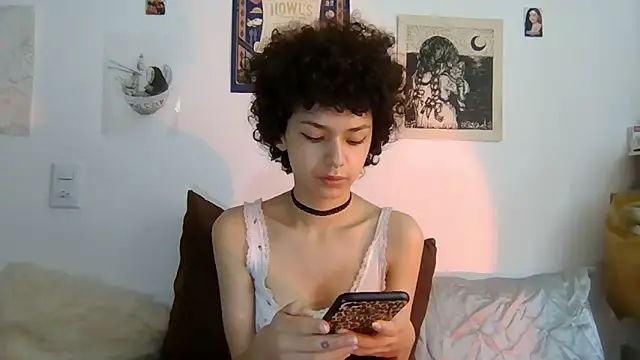 Tabitta  online show from March 27, 2026, 5:47 pm