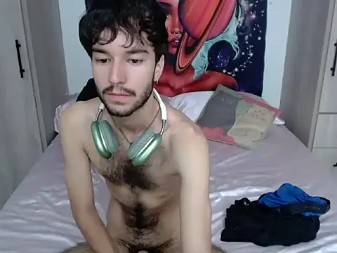 Snapshot of Adrien_polo chatting on June 6, 2026, 3:39 pm Adrien polo online show from June 6, 2026, 3:39 pm