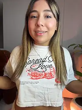 MelodyRey   online show from April 18, 2026, 12:57 am