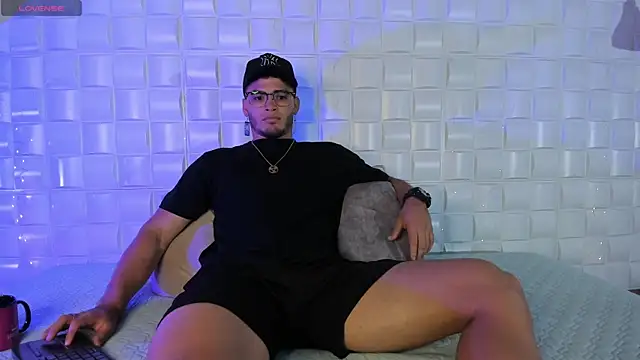 DanteTargaryen online show from April 9, 2026, 11:55 pm