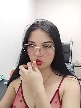 Snapshot of veleria_allurin chatting on June 30, 2026, 9:59 pm veleria allurin online show from June 30, 2026, 9:59 pm