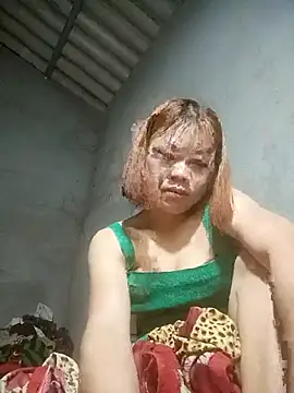 Aurora Luna online show from March 19, 2026, 12:38 pm