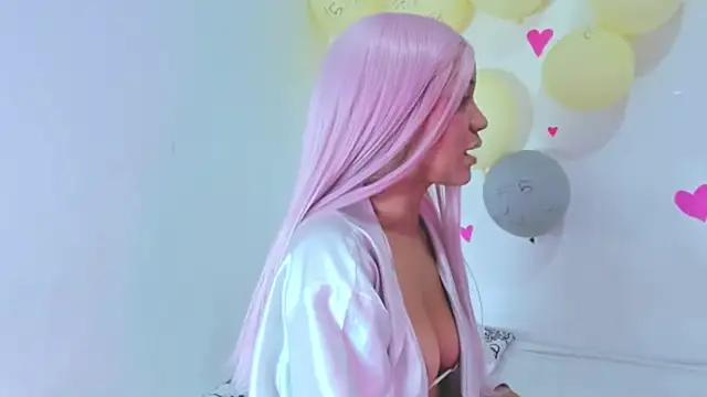 estrellaO O online show from March 30, 2026, 12:01 am