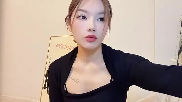 leilei998 online show from April 3, 2026, 2:45 pm