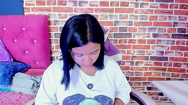 SofiiaCutee online show from April 9, 2026, 6:52 am