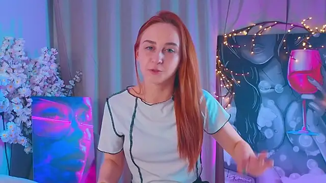 KathrynCanpbell online show from April 17, 2026, 7:49 pm