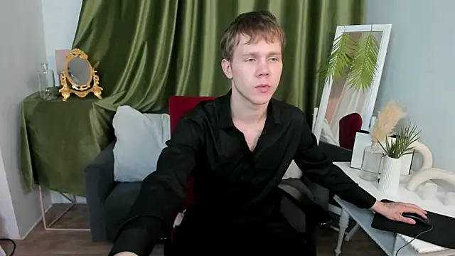 twel veeek online show from April 11, 2026, 6:44 pm