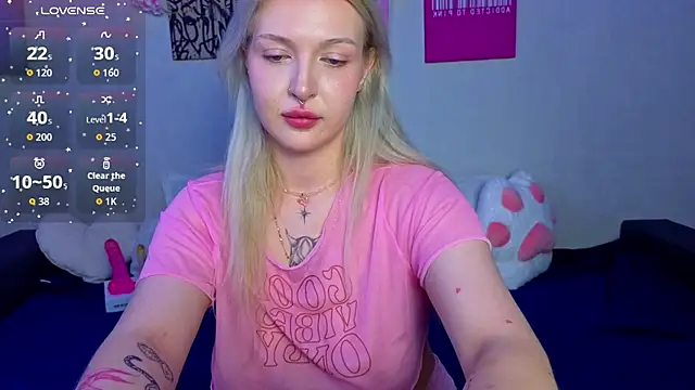 BlondieSummer online show from May 29, 2026, 1:28 pm