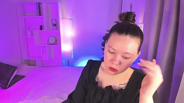 Vanessa ama online show from April 6, 2026, 2:07 am