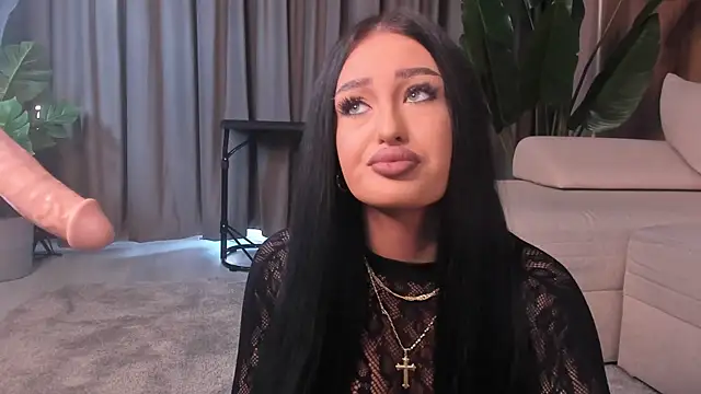 EmeraldKat online show from April 7, 2026, 2:19 pm