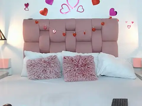 Keilafoxx18 online show from March 24, 2026, 1:00 pm