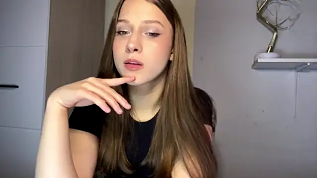 AssumingPail online show from April 1, 2026, 5:54 pm