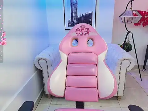 Natalia cartier online show from April 16, 2026, 8:15 am