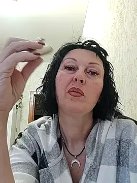 HelgaDennis online show from April 11, 2026, 3:36 am