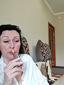 HelgaDennis online show from May 21, 2026, 2:36 pm