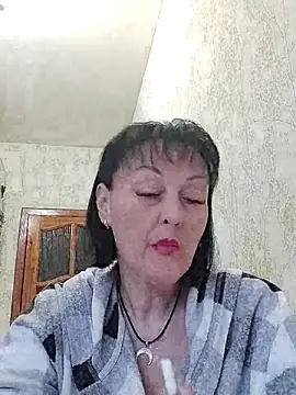 HelgaDennis online show from April 13, 2026, 3:54 am