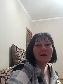 HelgaDennis online show from April 7, 2026, 7:26 pm