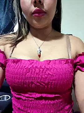 Yelii  online show from July 29, 2026, 11:04 pm
