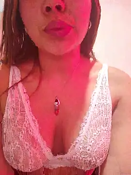 Yelii  online show from July 28, 2026, 8:52 pm