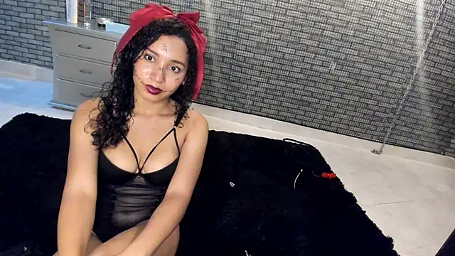 Alanah R online show from April 16, 2026, 3:07 am