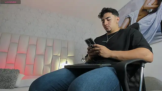 Zane cruz online show from April 7, 2026, 12:07 pm