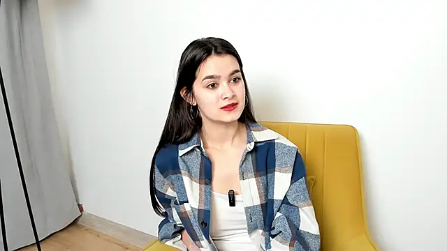 LuciKardos online show from March 22, 2026, 9:11 am