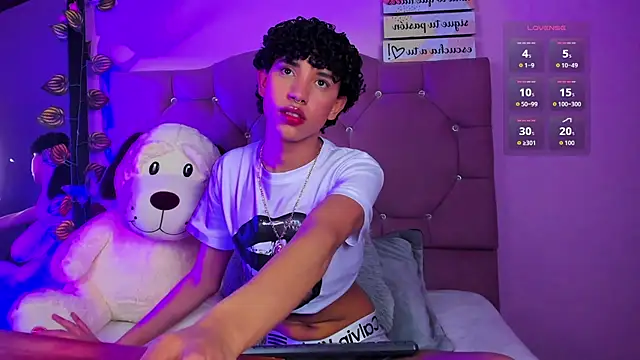 artemis jones online show from April 7, 2026, 3:25 pm